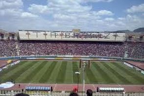 جو ورزشگاه یادگار امام در فاصله دو ساعت تا شروع بازی