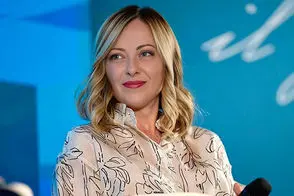 تصویر ملونی از دیوار کلیسای رم حذف شد