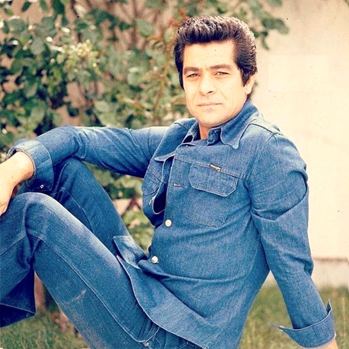   آقای بهروز وثوقی، آن کوچه را برای شما نگه داشته‌ایم 