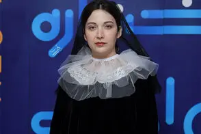 روشنک گرامی با این پیراهن عروسکی حسابی خودنمایی کرد