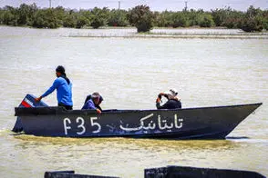 تایتانیک در هامون به آب انداخته شد!