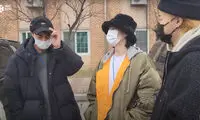 ستاره BTS با سر تراشیده در میان هواداران