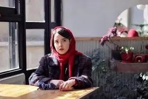استایل عجیب به‌آفرید غفاریان یک مراسم مورد توجه قرار گرفت