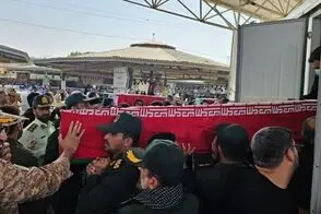ورود پیکر شهدای حمله آمریکایی-سعودی به کشور