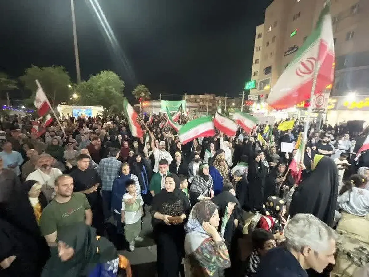 جشن‌ در میدان فردوسی و میدان انقلاب بعد از حمله امشب