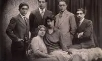 کاری که عمه احمد شاه با قاجاریه کرد