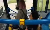 جیب بری ناجوانمردانه به قصد کمک به زن بچه‌دار