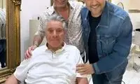 عکس شستشوی سر بهروز وثوقی توسط حامد بهداد