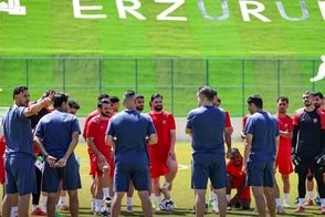 شماره عجیب دروازه‌بان پرسپولیس در تمرینات!