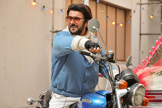 آقای زالو در حال مکیدن خون خاطرات دهه 60 است