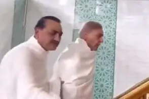 نخست‌وزیر پاکستان وارد خانه کعبه شد