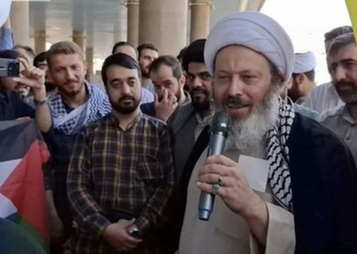   روزنامه اصولگرا هم از رفتار قاسمیان شاکی شد 