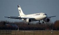 فرود زیبای هواپیمای ایرباس A380 در فرودگاه هیترو لندن