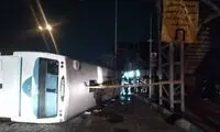 واژگونی اتوبوس بین شهری در خیابان بعثت تهران
