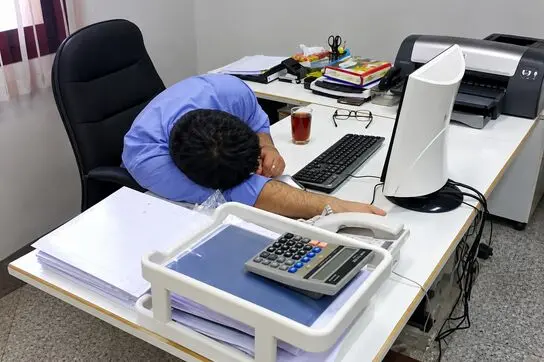 کارمندان ایرانی پس از خبر دیشب سیبل افکار عمومی شده‌اند