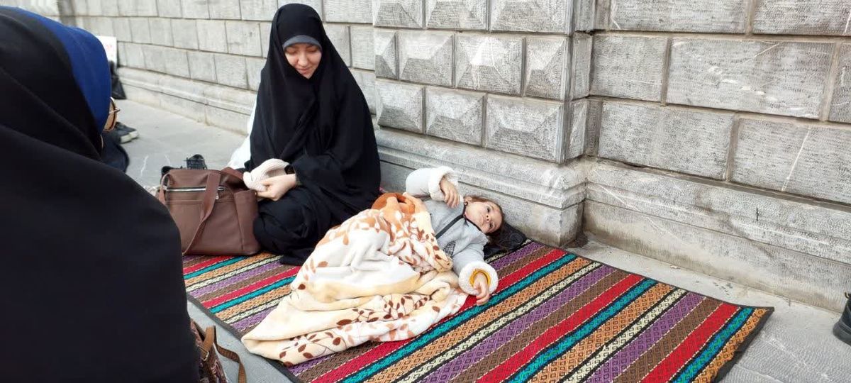   عکسی بسیار عجیب از یک حامی حجاب! 