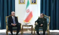 نحوه دست دادن محسن رضایی با مقام آذربایجان سوژه شد