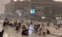 طوفان شدید در مکه زائران را غافلگیر کرد