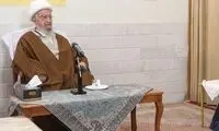 مکارم: تلاش کنید باری از دوش مردم بردارید