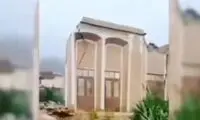 لحظه فروریختن خانه‌ تاریخی شهر تفت