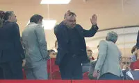 سرپرست استقلال کُت الخلیفی را به تن کرد