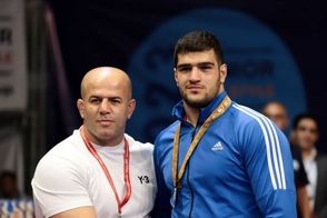 جشن کریسمس امیررضا معصومی و محمد بنا در آذربایجان