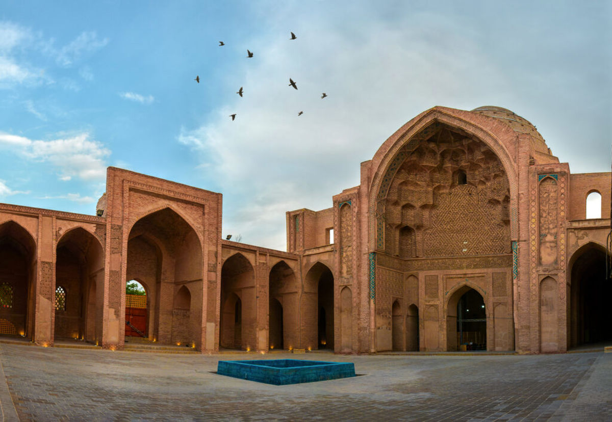 معماری خاص یک بنا در ورامین که قدمت تاریخی دارد