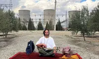 نوازندگی علی قمصری برای دومین روز در نیروگاه برق دماوند 