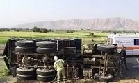 واژگونی کامیون سیمان در بزرگراه همت