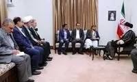 تصویرِ سفیر فقید ایران در یمن در دیدار با رهبری