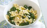 طرز تهیه پاستا با کره قهوه ای و گل کلم