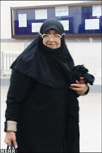 پیرترین دانشجوی زن ایران + عکس