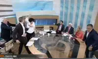 كتك‌كاری نماینده یونان در برنامه زنده