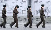 عکس: سربازان پاشنه بلند و جنگ هسته ای!