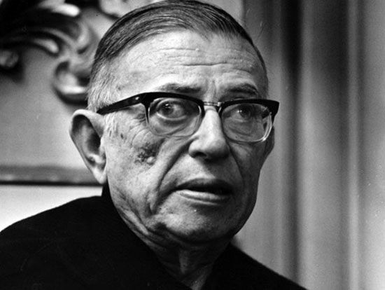 سارتر پاسخ می دهد؛ چگونه قربانی قضاوت دیگران می شویم؟