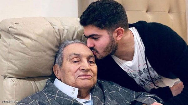 حسنی مبارک پس از مرخص شدن از بیمارستان