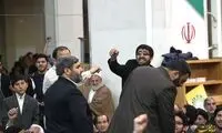 ماجرای حمله به لاریجانی در 22 بهمن +عکس