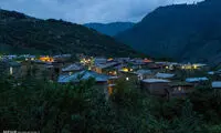 زنانی که به جای ابریشم خیال می‌بافند