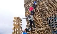 بزرگترین آتش هیزمی در دنیا +عکس