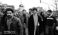 رهبر معظم انقلاب در راهپیمایی 22 بهمن