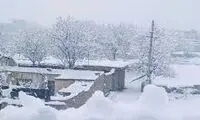 برف شدید مردم را در این جاده گرفتار کرد
