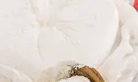 طرز تهیه پنیر محلی با ماست چکیده، بدون نیاز به مایه‌ی پنیر