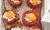 طرز تهیه نیمرو داخل گوجه فرنگی