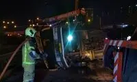 واژگون شدن بونکر حمل بتن در مدرس شمال