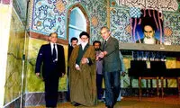 عکس: آیت الله طالقانی در ختم شهید مطهری