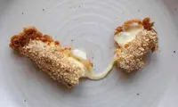 طرز تهیه اسنک موزارلا با آرد ذرت