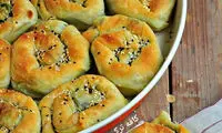 بورک گل اسفناج با دوغ میچسبه!