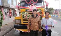 ماشین عروس متفاوت باجناق‌ها +عکس