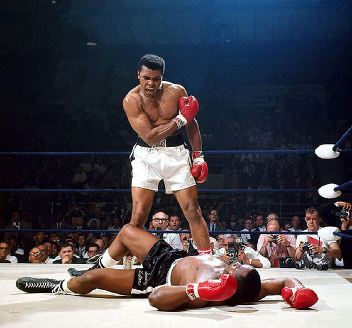 محمد علی کلی نماد مبارزه و قدرت