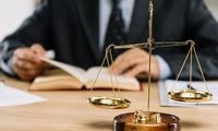 وکیل کیفری کیست ؟ + معرفی وکلای کیفری تهران